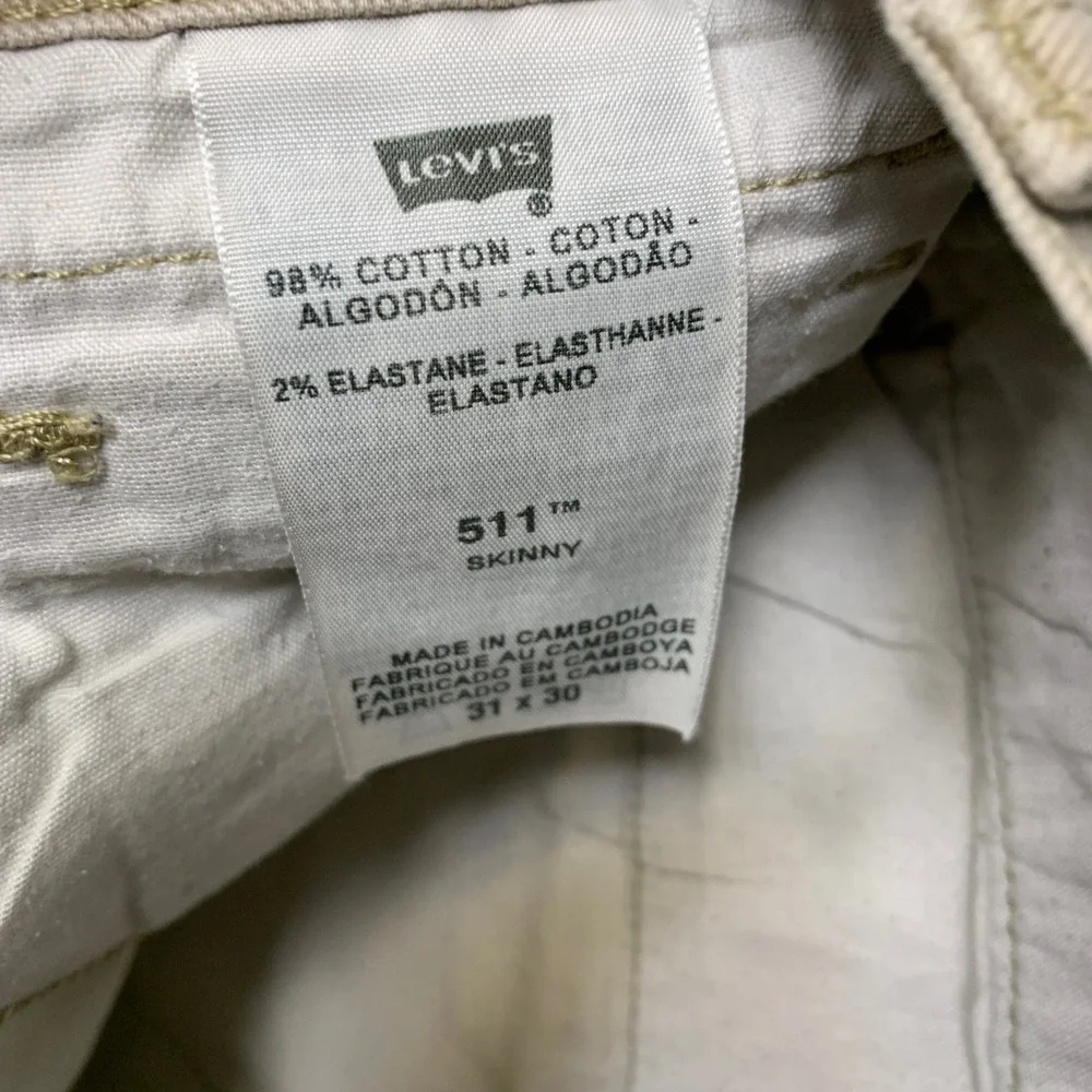 Levi's 511 Skinny Shorts Mens 31x30 Beige Denim Flat Front Frayed Hem Outdoor